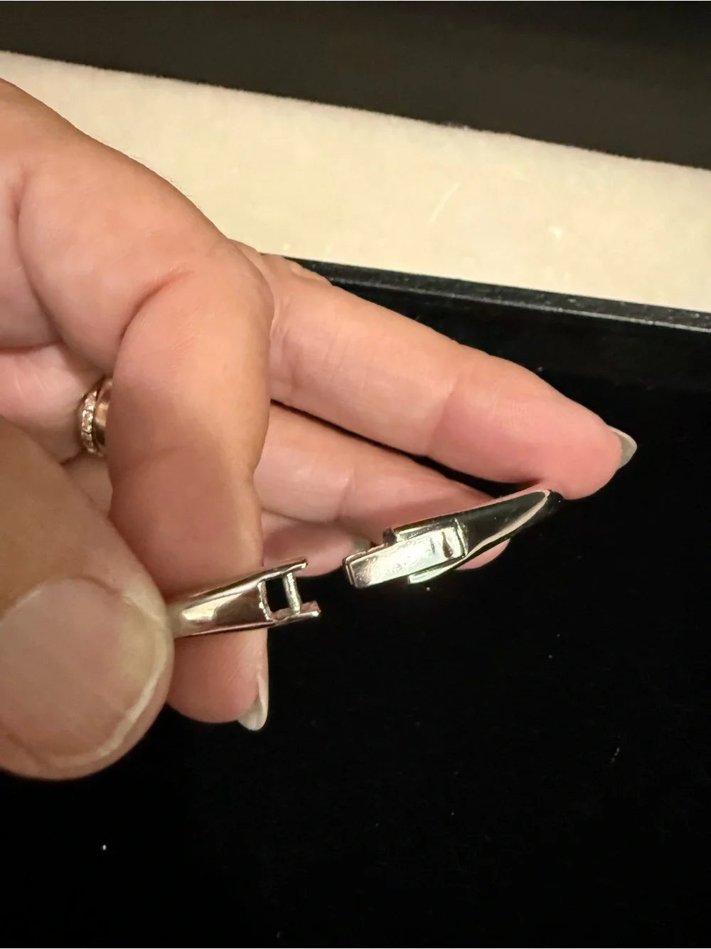 Kate Spade New York Sailor's Knot Hinge Bracelet Silvertone